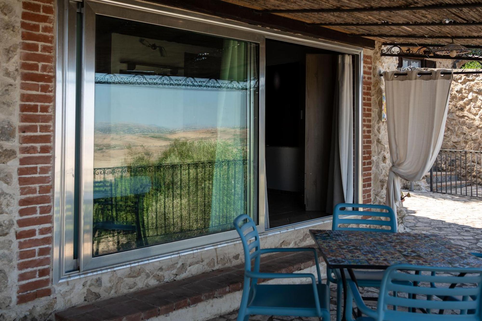 Roba Degli Ulivi Bed and Breakfast Agrigento Eksteriør billede