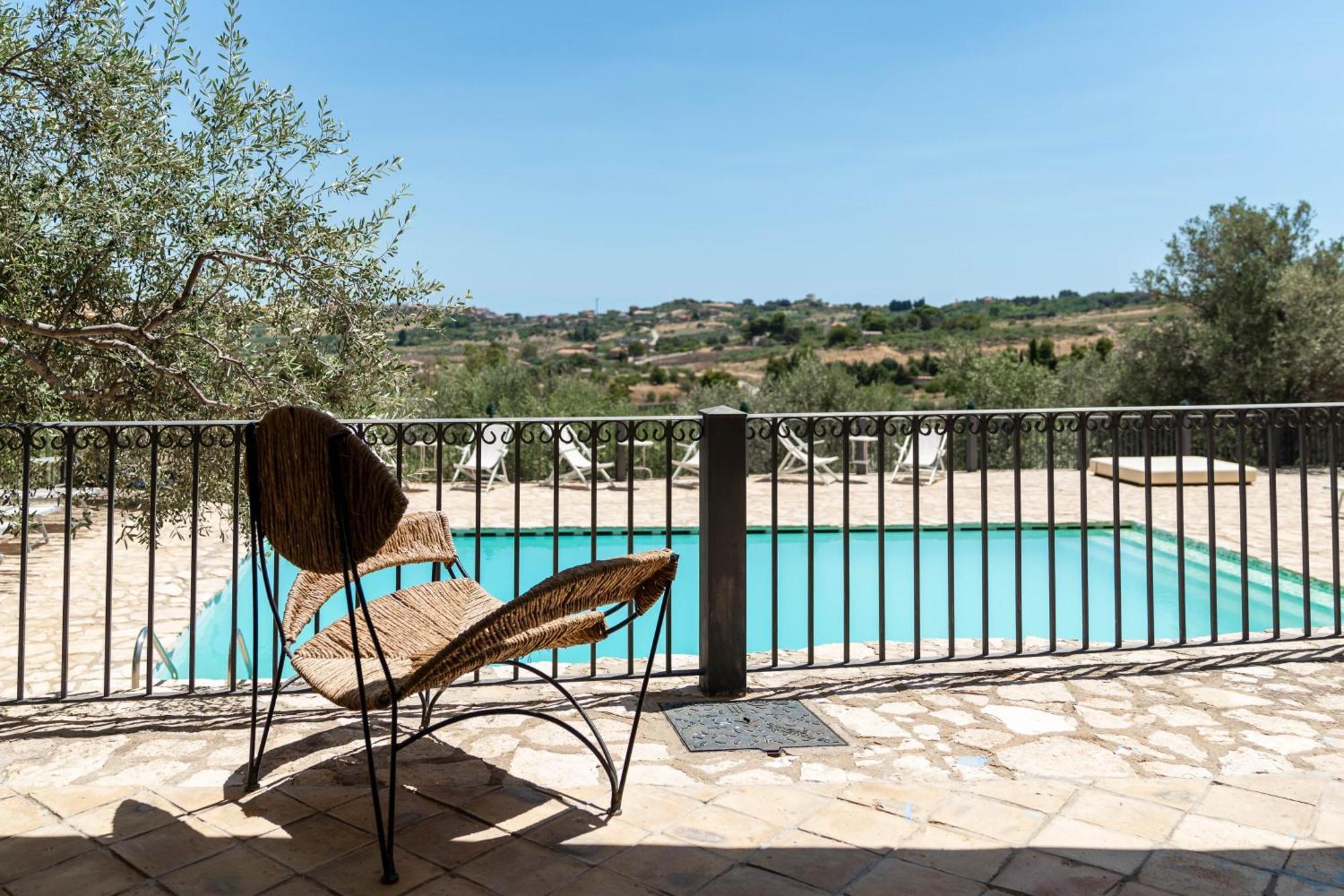 Roba Degli Ulivi Bed and Breakfast Agrigento Eksteriør billede