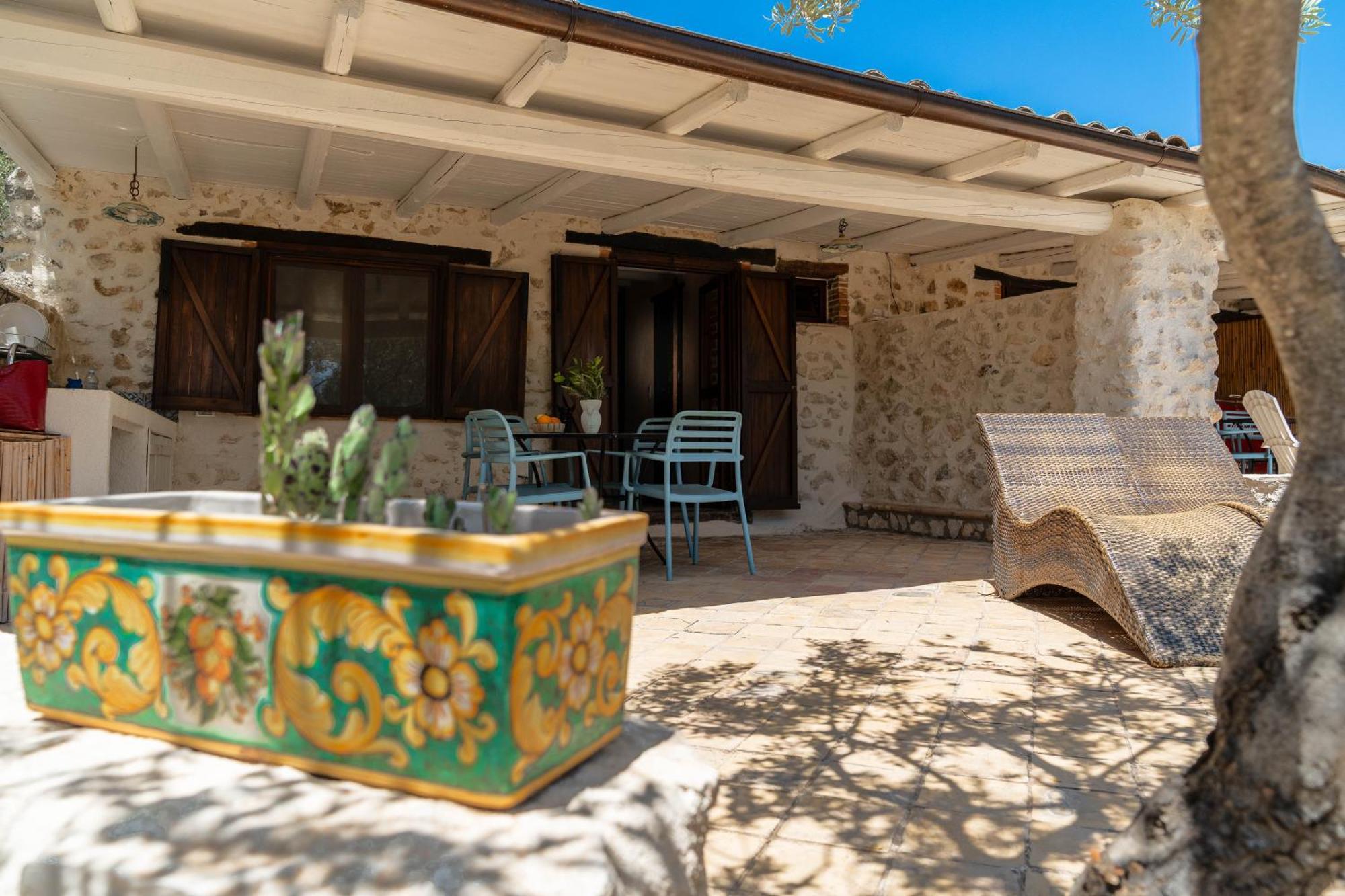 Roba Degli Ulivi Bed and Breakfast Agrigento Eksteriør billede